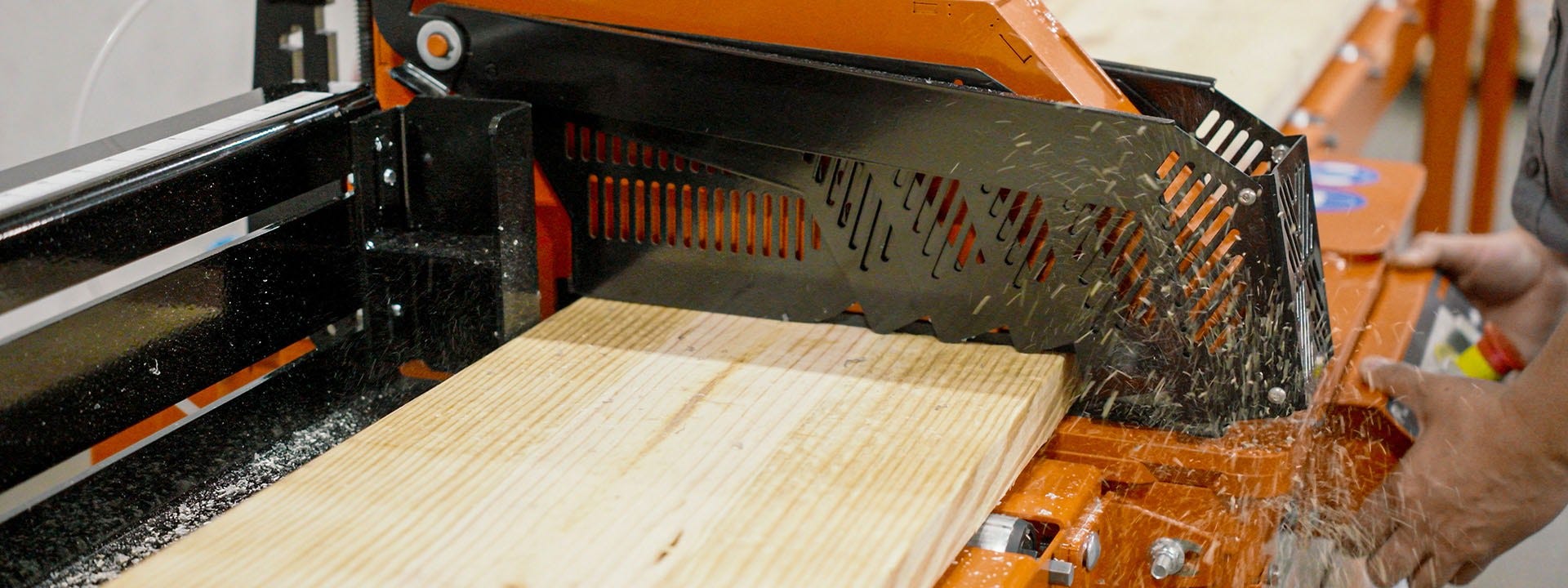 Wood-Mizer Introduces PC100 Upcut Saw 